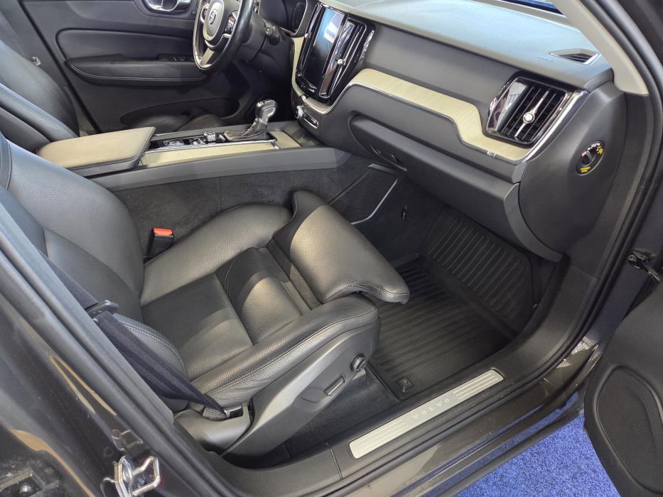 VOLVO XC60 2018