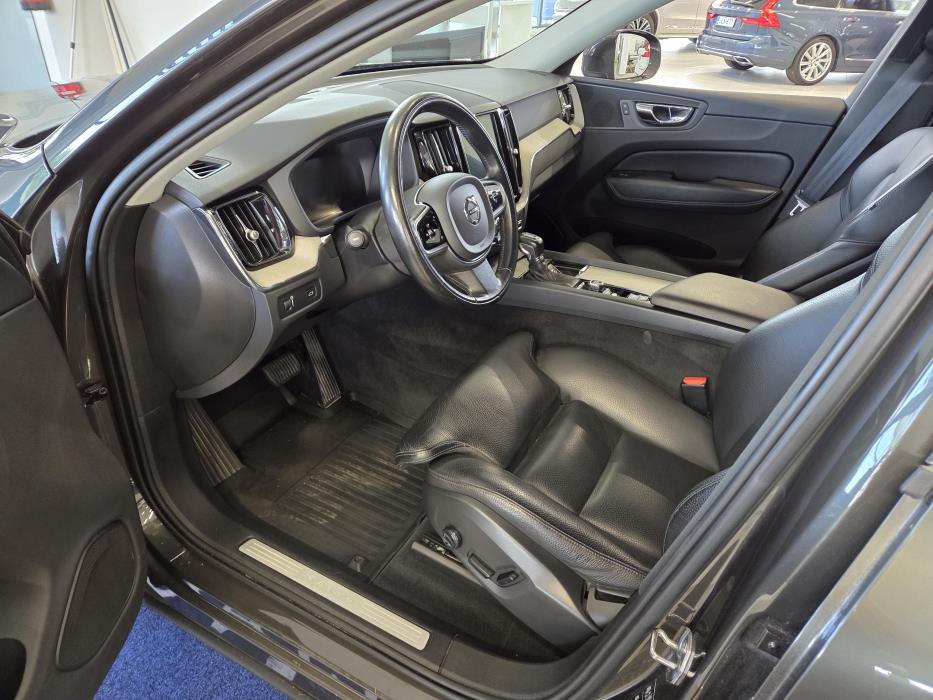 VOLVO XC60 2018