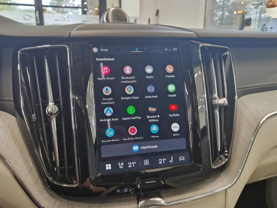 VOLVO XC60 2024