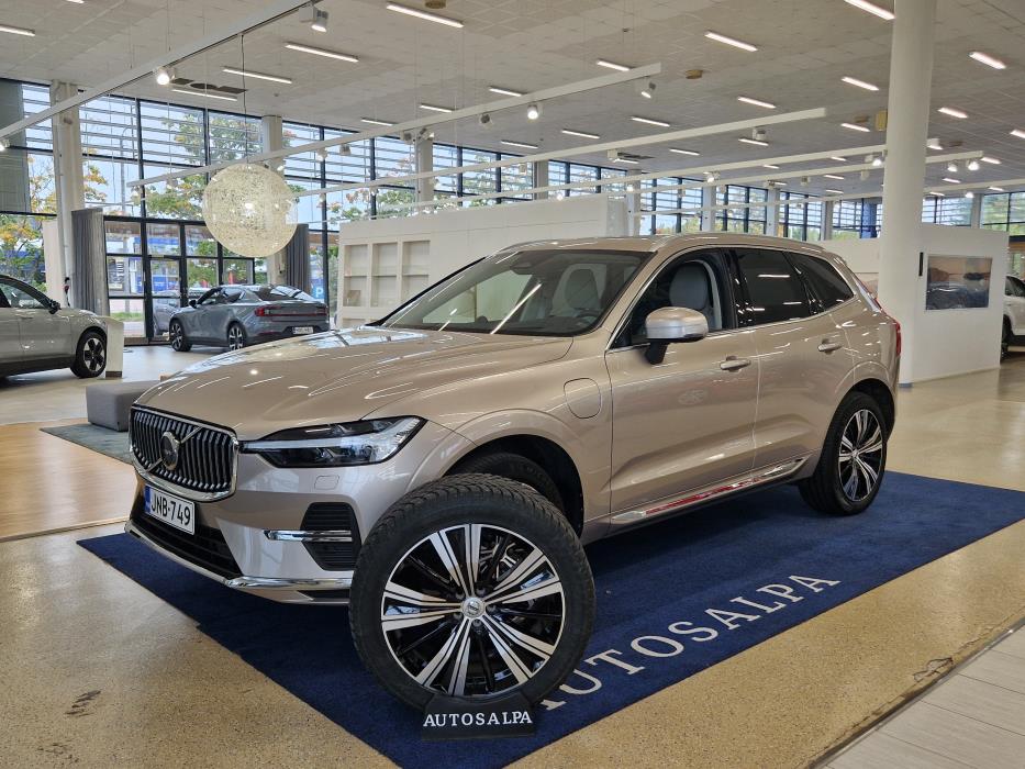 VOLVO XC60 2024