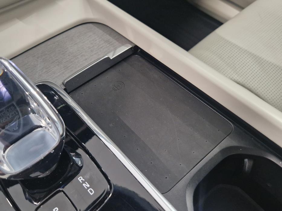 VOLVO XC60 2024