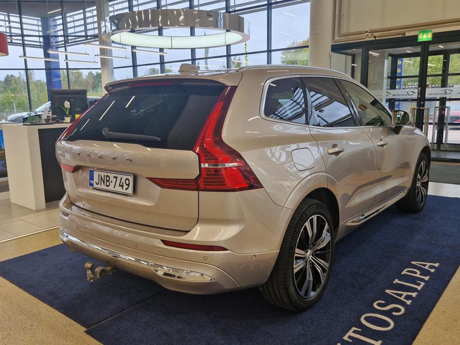 VOLVO XC60 2024
