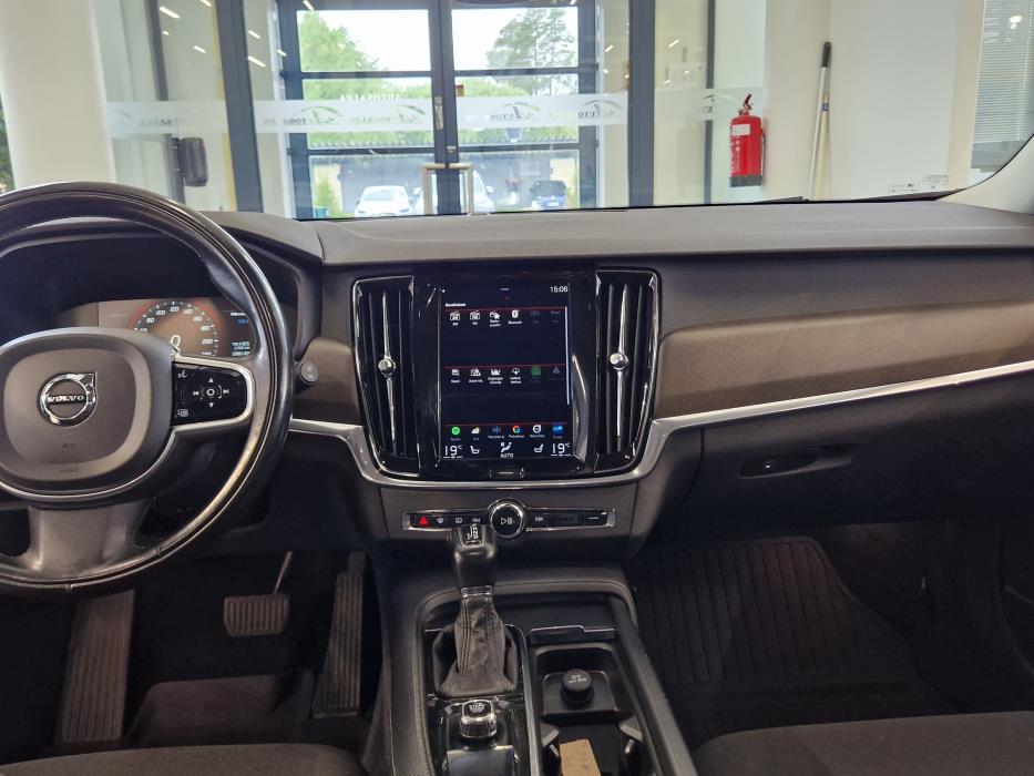 VOLVO V90 Cross Country 2018