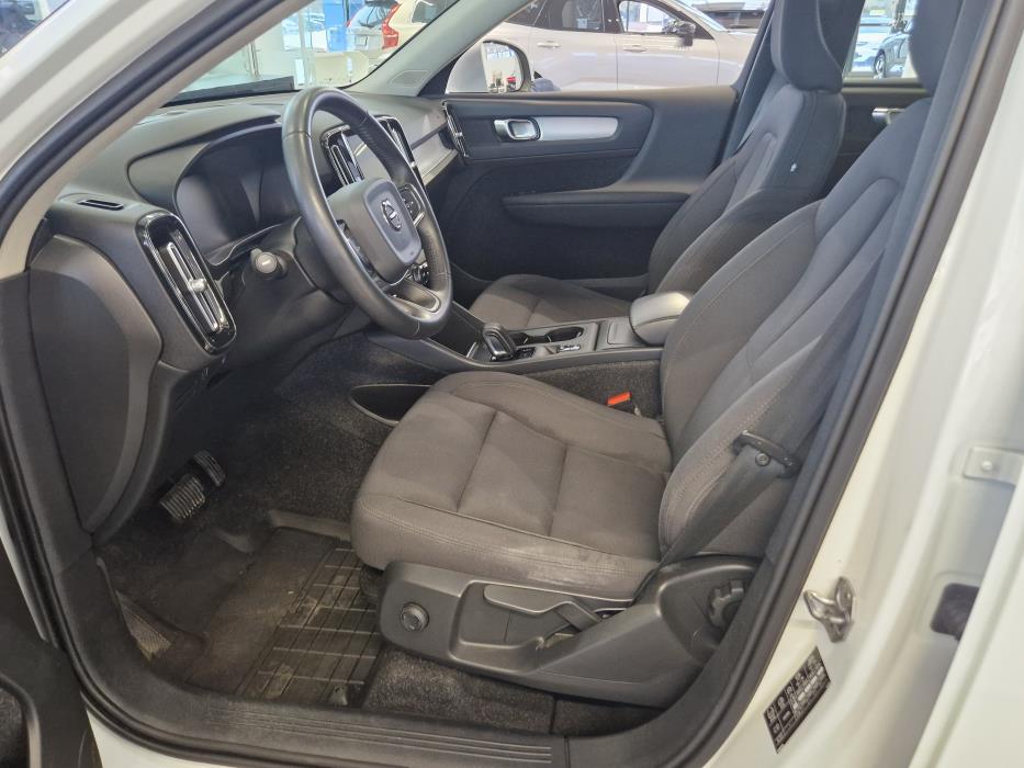 VOLVO XC40 2021