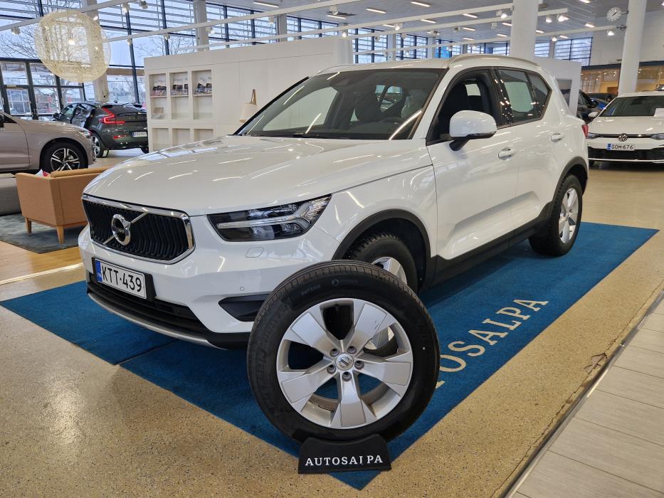 VOLVO XC40 2021