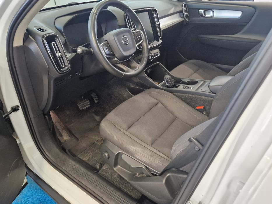VOLVO XC40 2021
