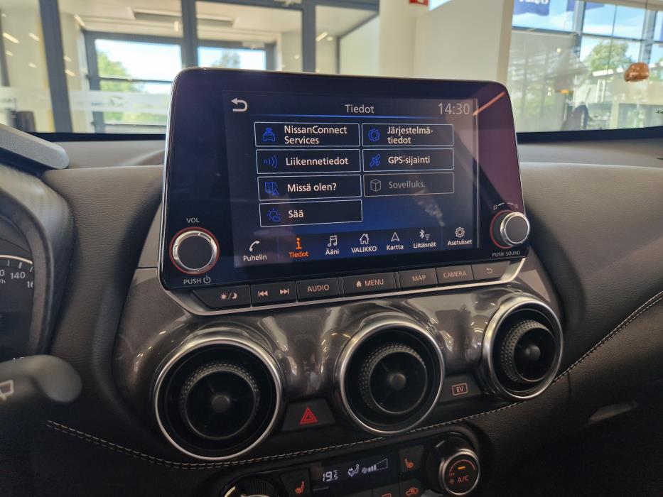 NISSAN Juke 2023