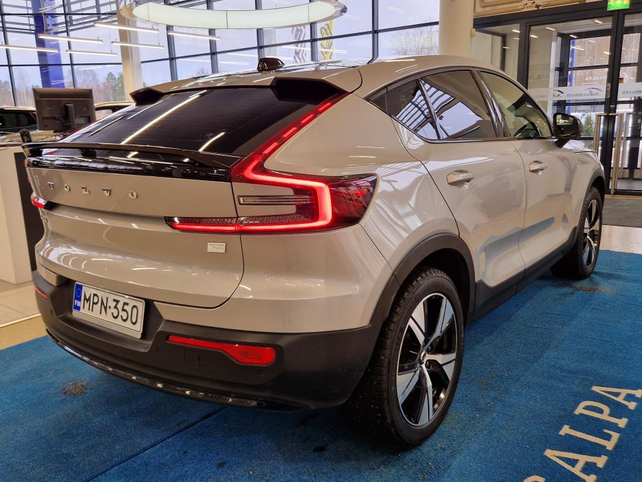 VOLVO C40 2023