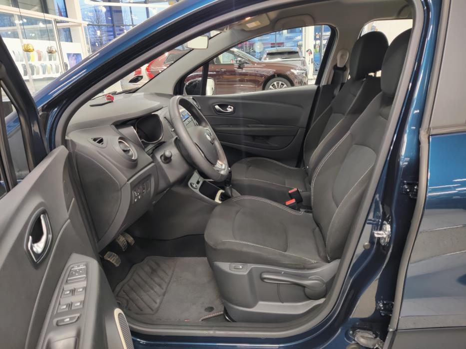 RENAULT Captur 2017