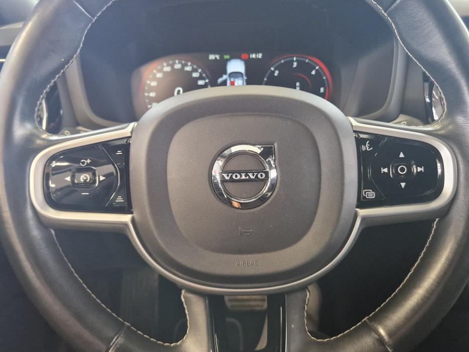 VOLVO V60 2021