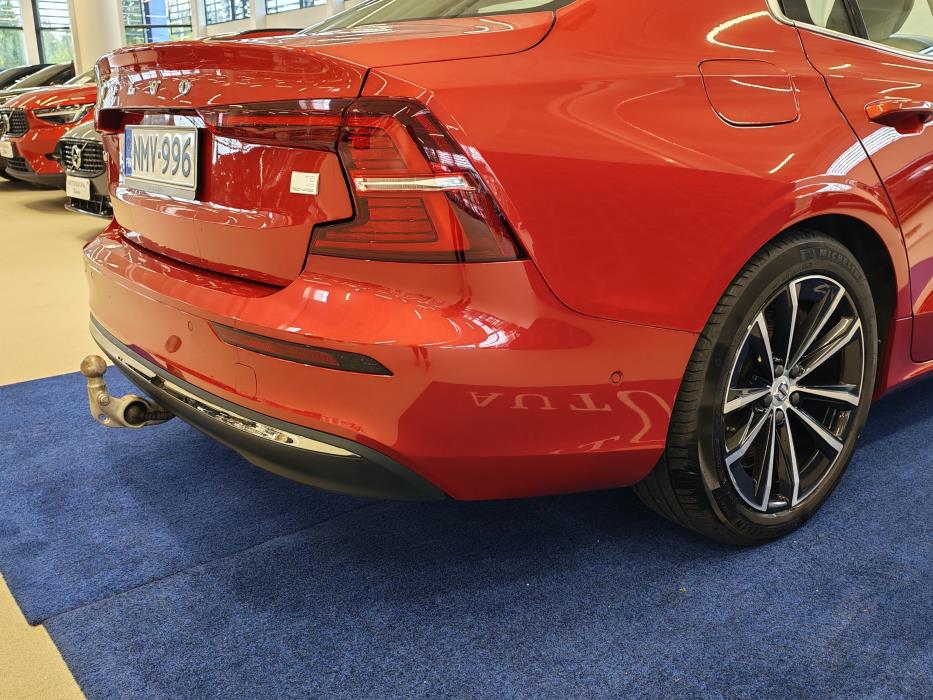 VOLVO S60 2023