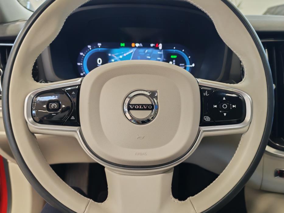 VOLVO S60 2023