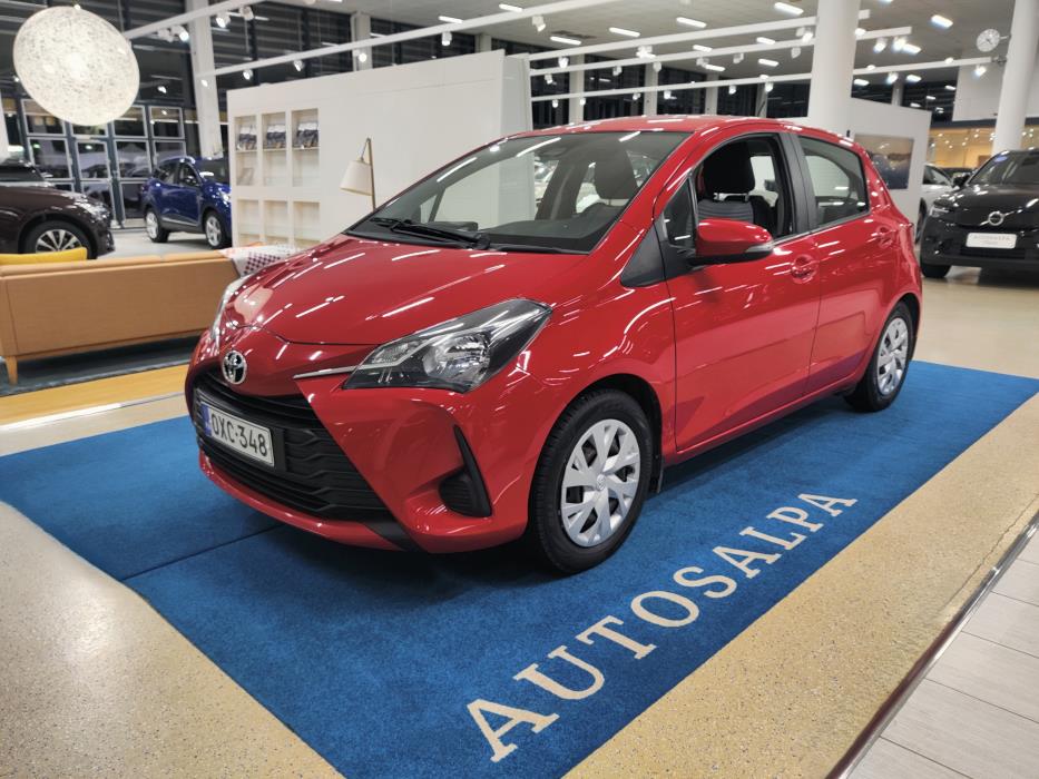 TOYOTA Yaris 2017
