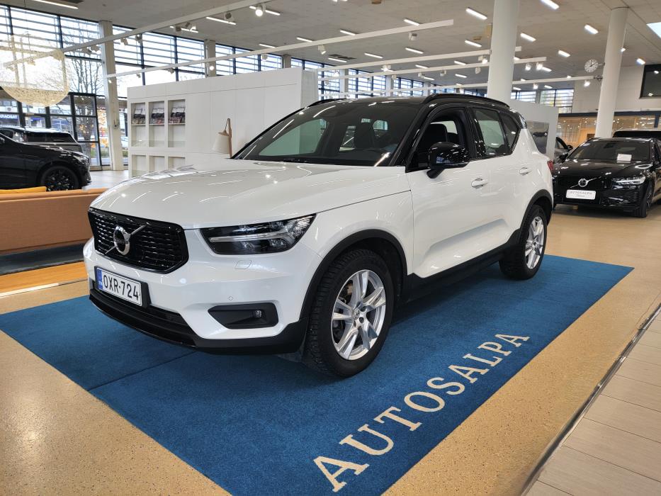 VOLVO XC40 2019