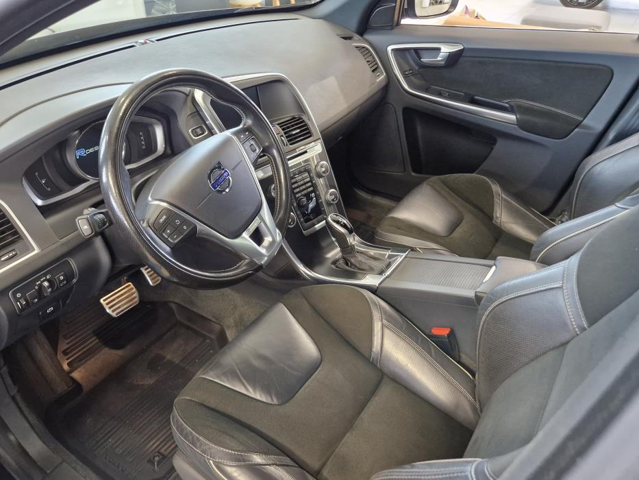 VOLVO XC60 2017