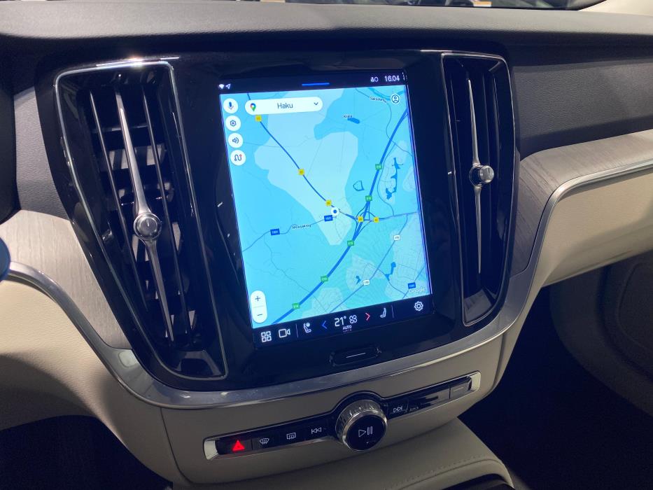 VOLVO V60 2023