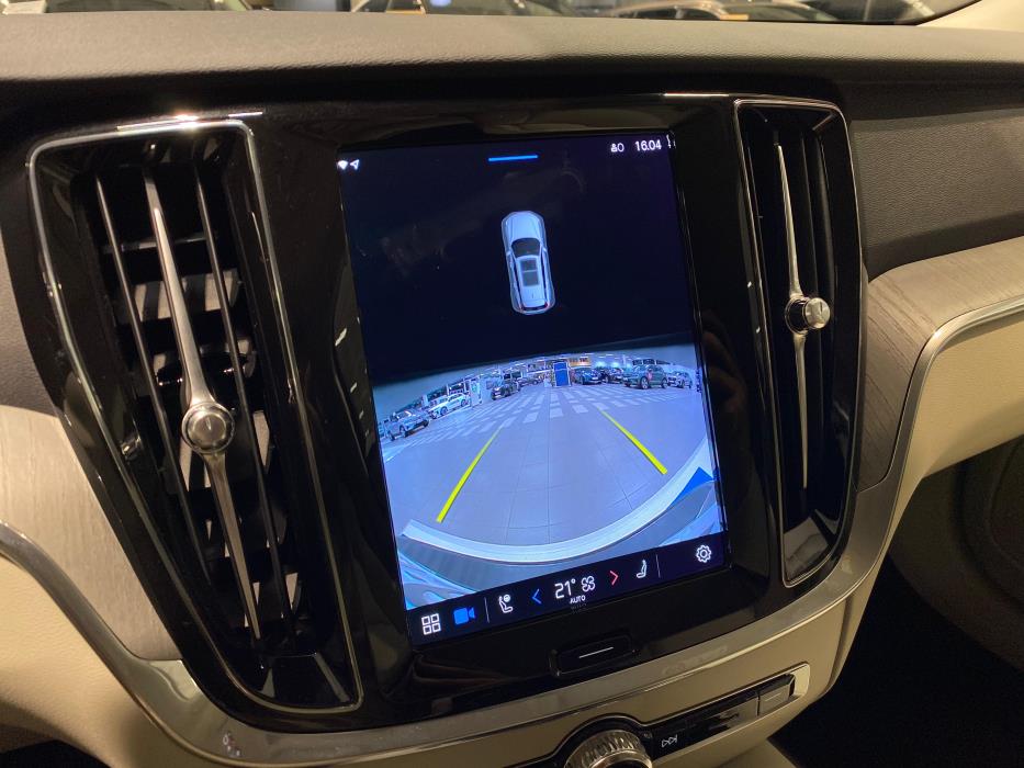 VOLVO V60 2023