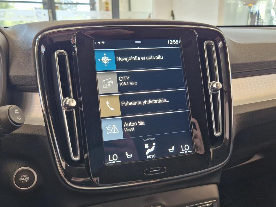 VOLVO XC40 2021