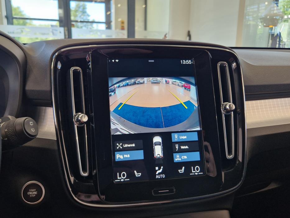 VOLVO XC40 2021