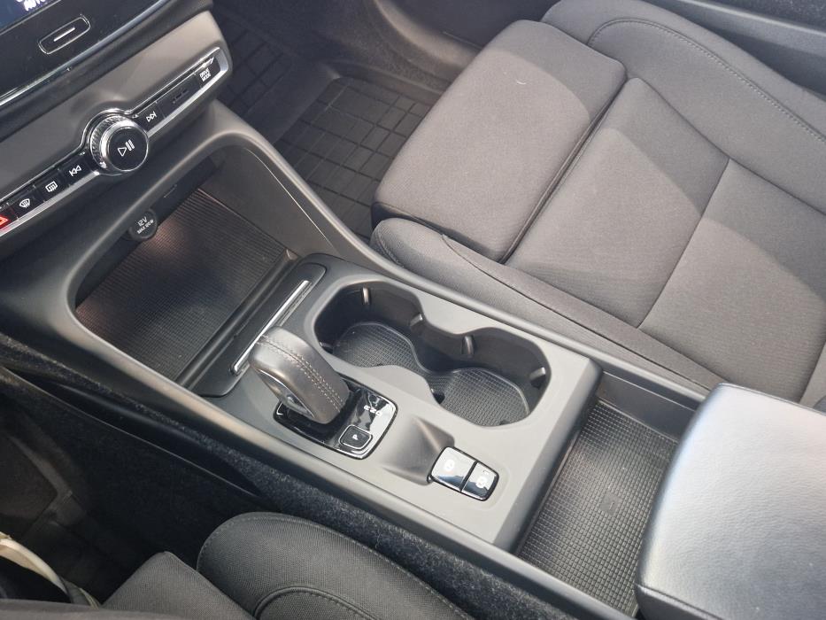 VOLVO XC40 2021