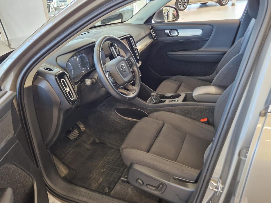 VOLVO XC40 2021