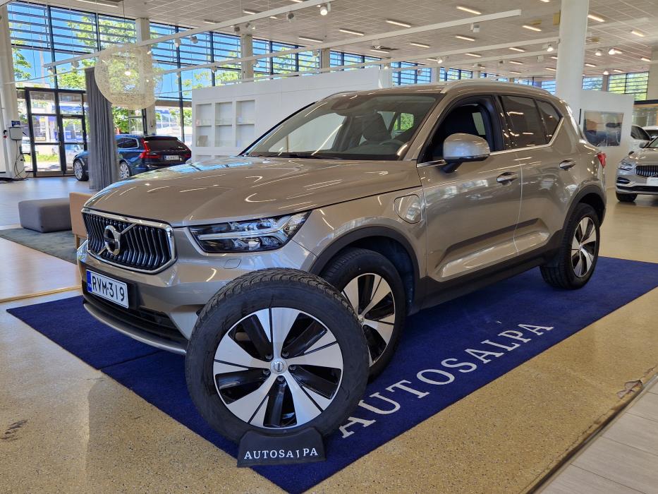 VOLVO XC40 2021