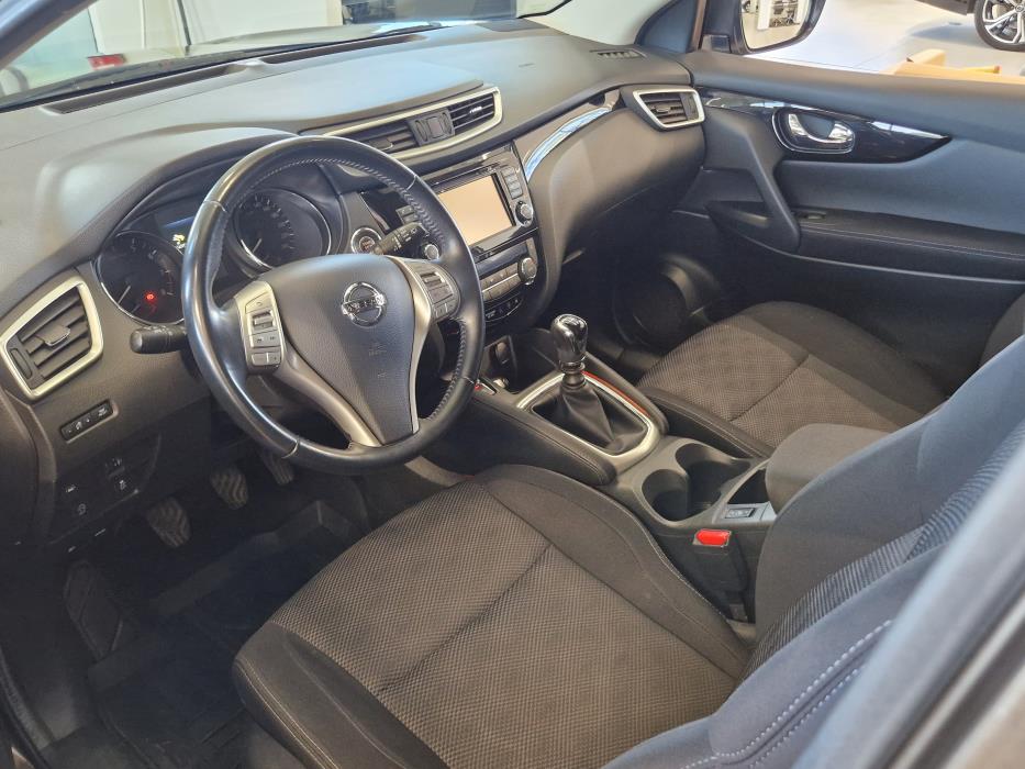 NISSAN Qashqai 2017