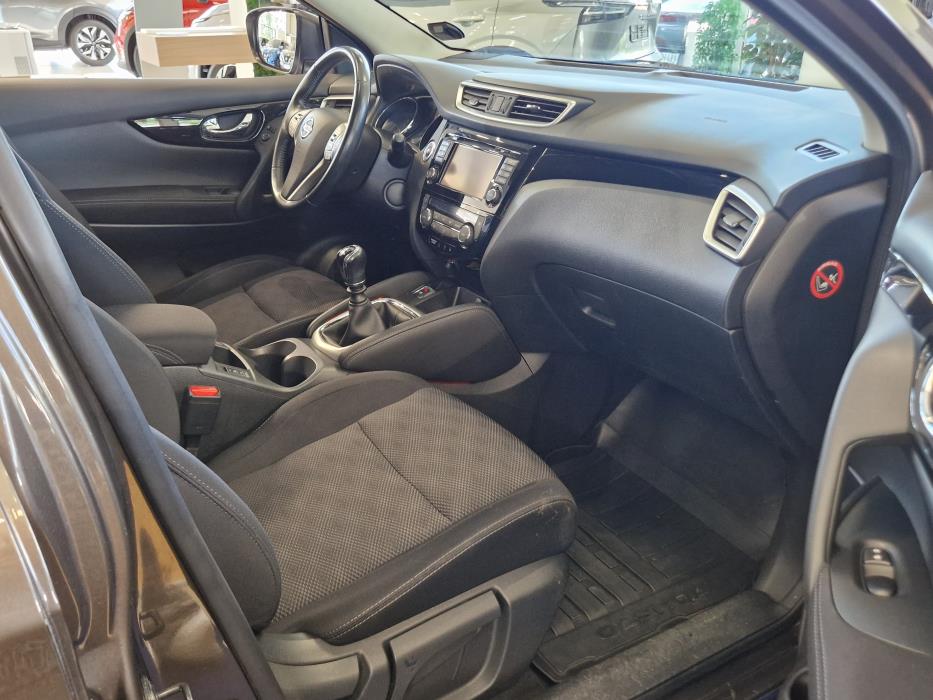 NISSAN Qashqai 2017
