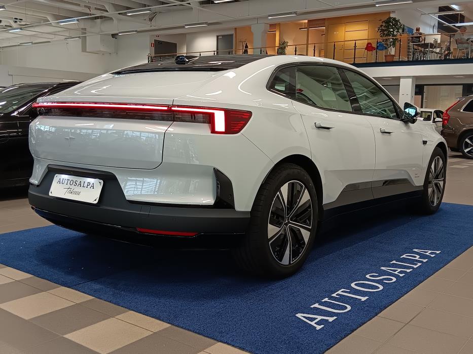 POLESTAR 4 2026