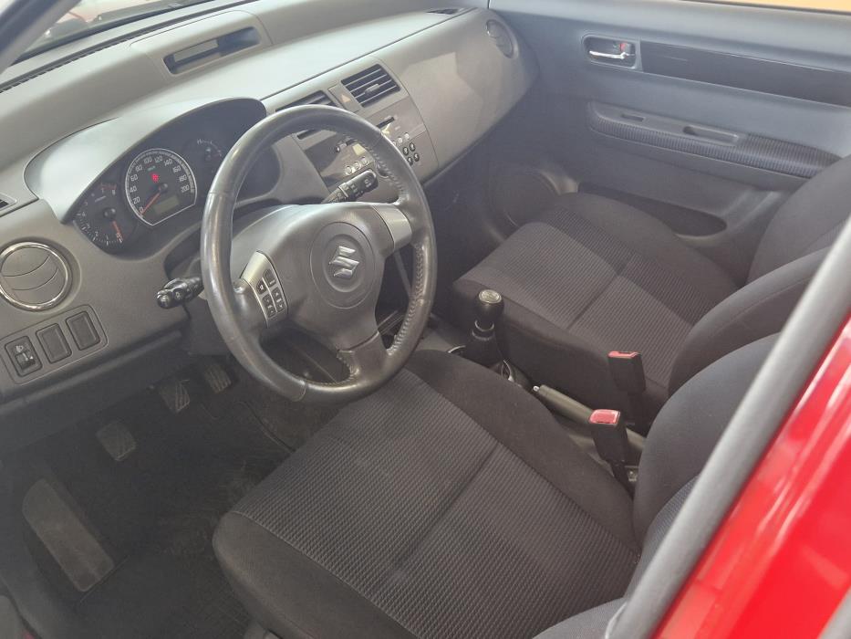 SUZUKI Swift 2010