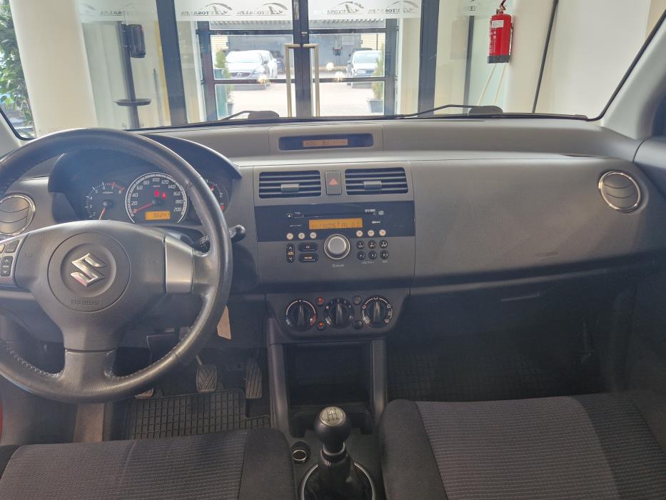 SUZUKI Swift 2010