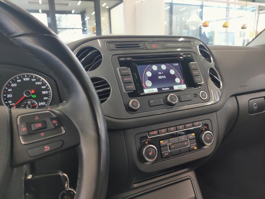 VOLKSWAGEN Tiguan 2015