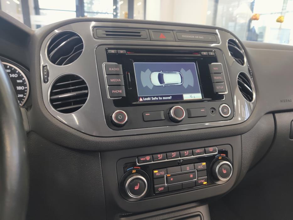 VOLKSWAGEN Tiguan 2015