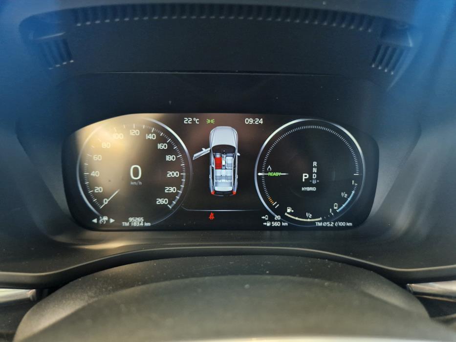 VOLVO XC60 2021