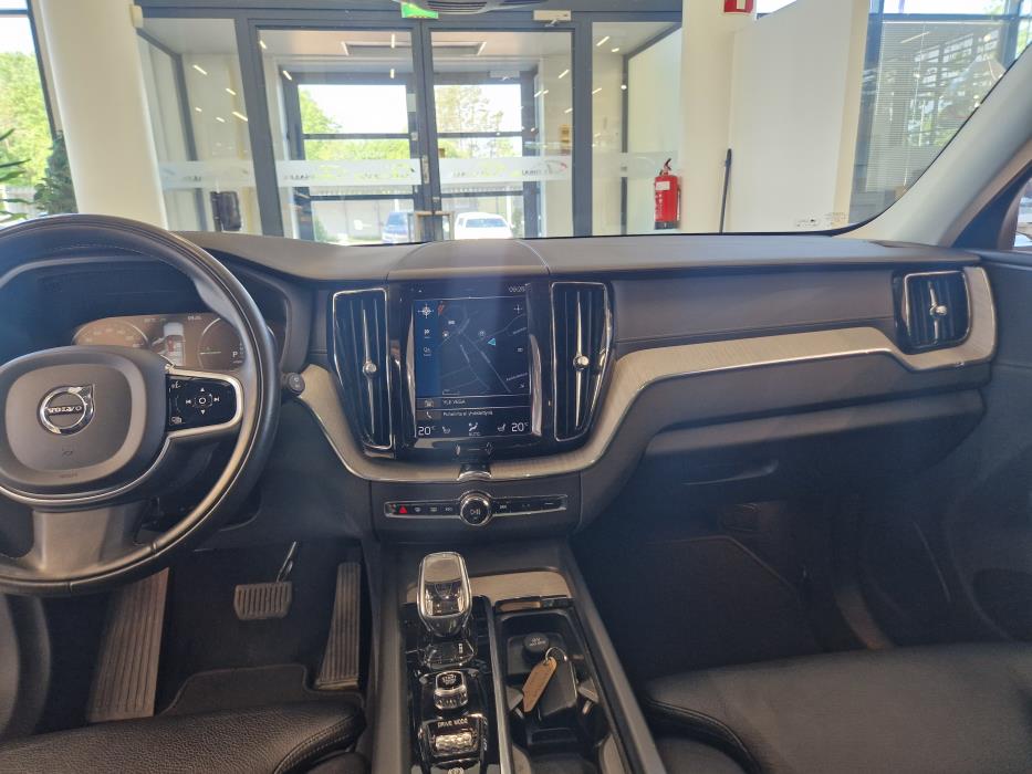 VOLVO XC60 2021