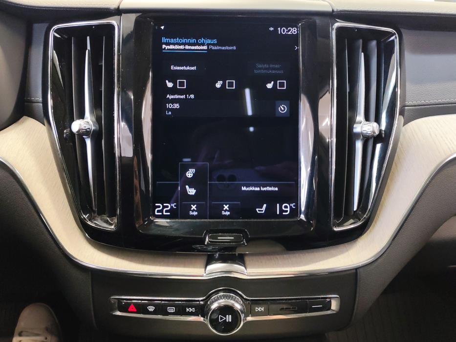 VOLVO XC60 2021