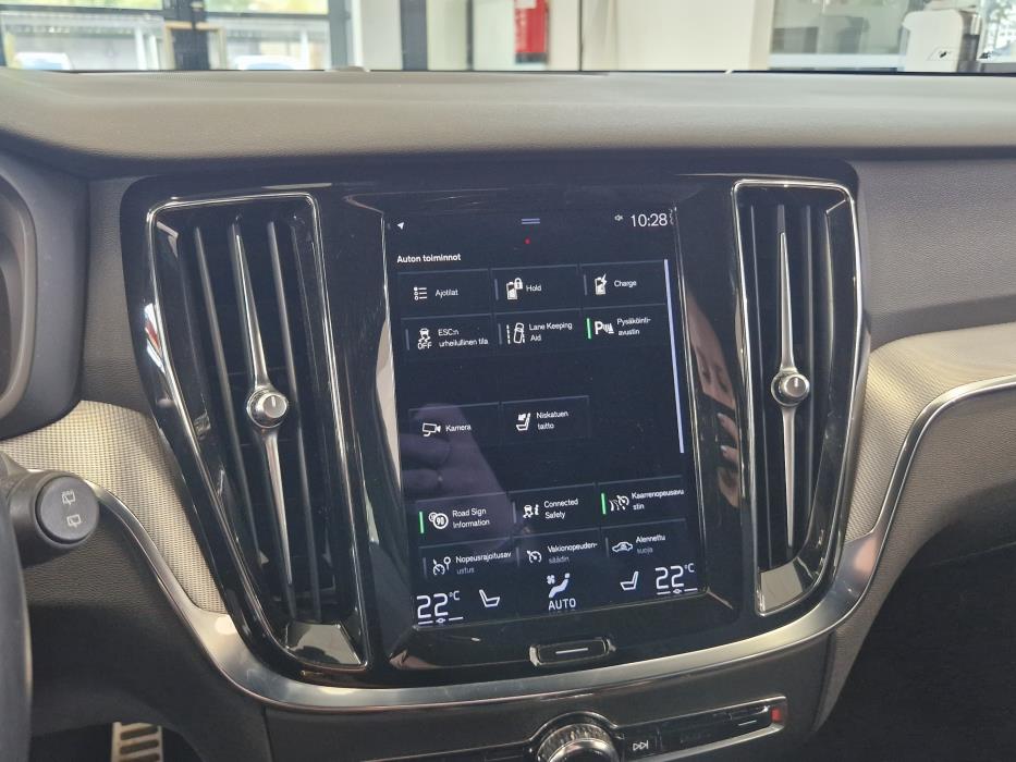 VOLVO V60 2022