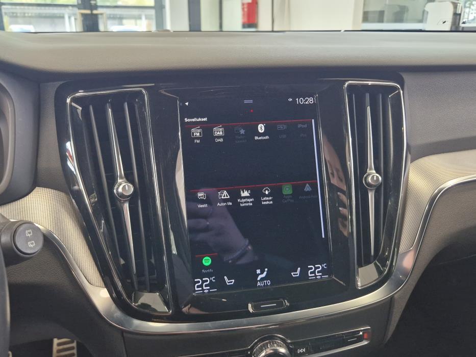 VOLVO V60 2022