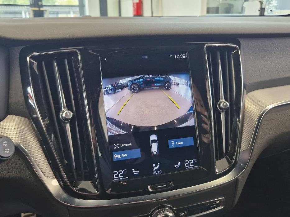 VOLVO V60 2022