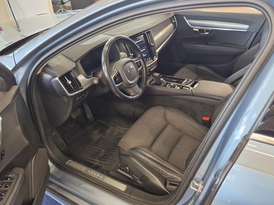 VOLVO V90 2020