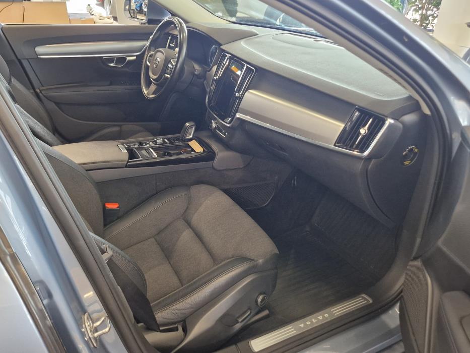 VOLVO V90 2020