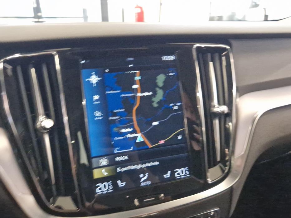 VOLVO V60 2020