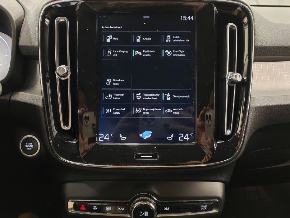VOLVO XC40 2020