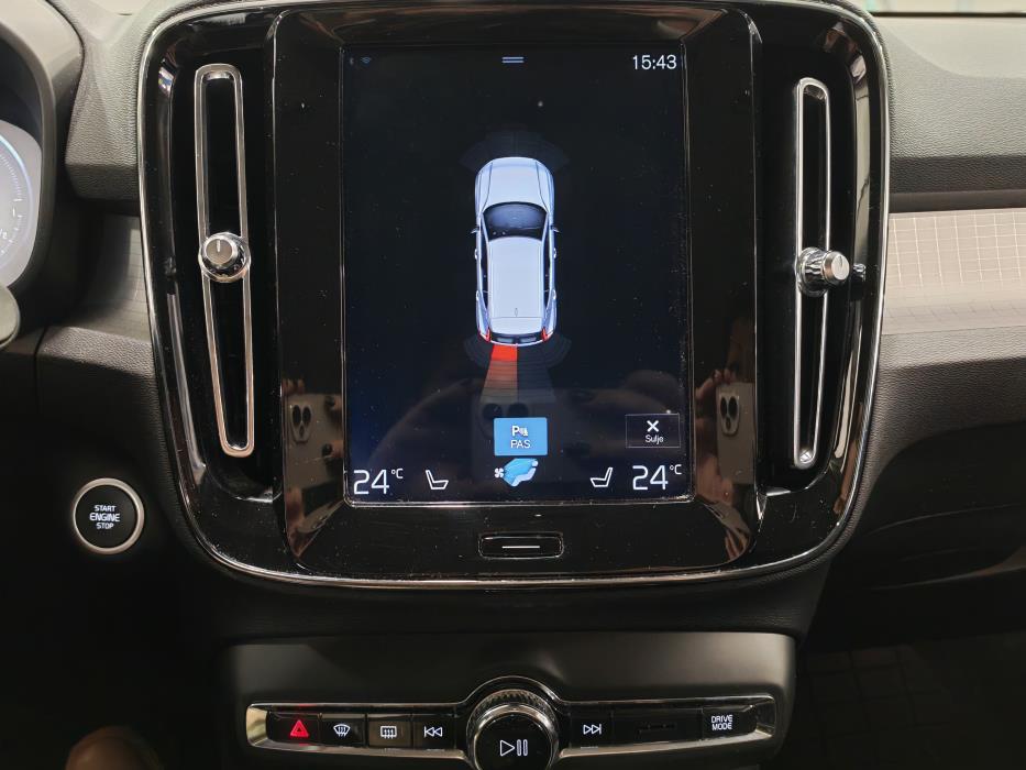 VOLVO XC40 2020
