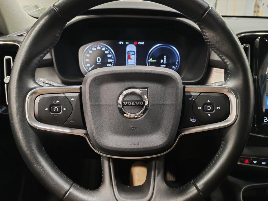 VOLVO XC40 2020