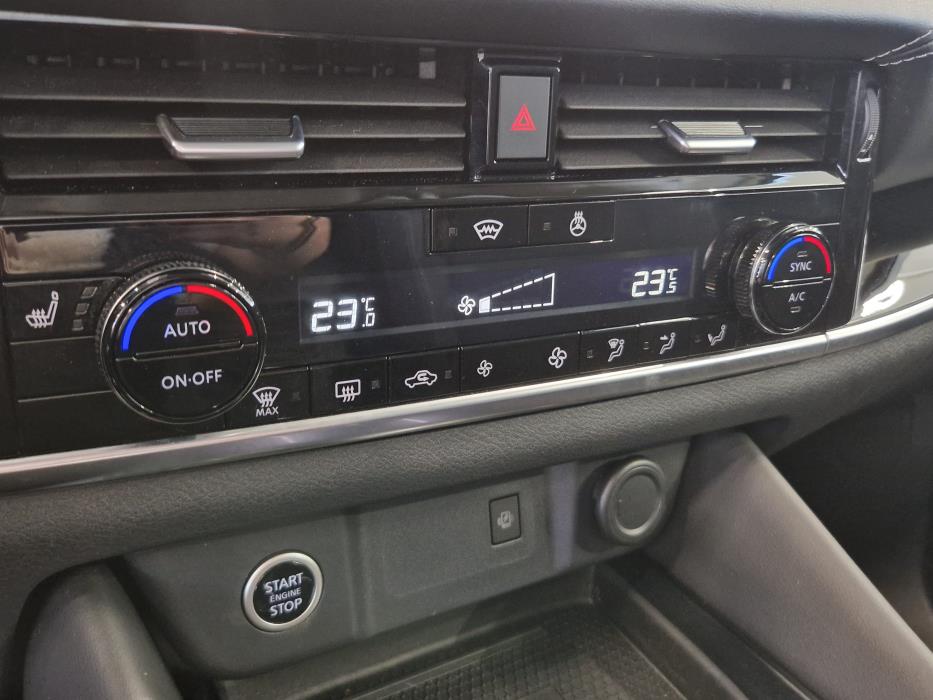 NISSAN Qashqai 2022