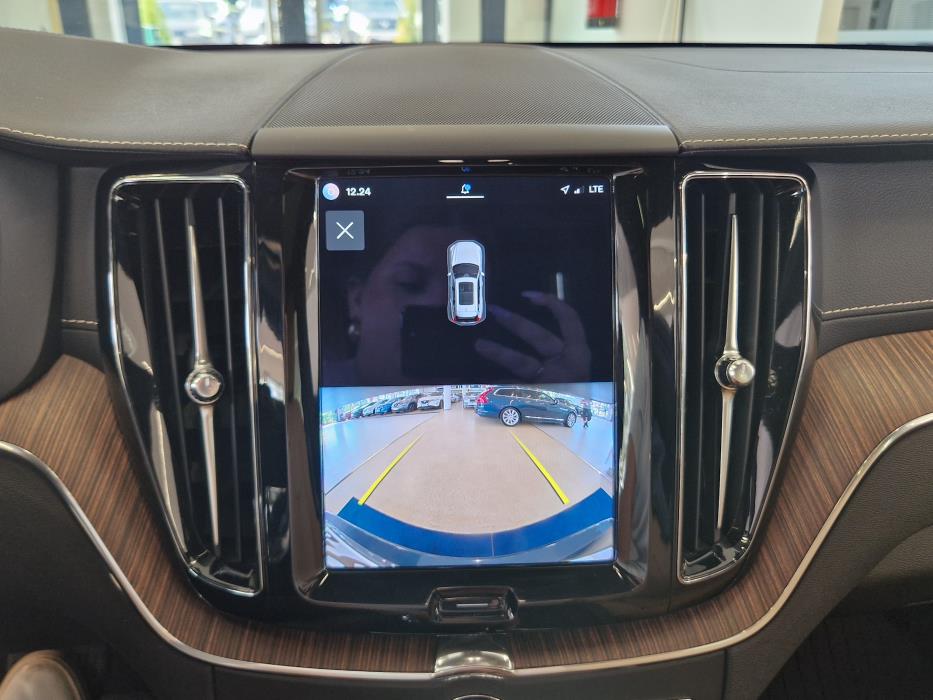 VOLVO XC60 2022