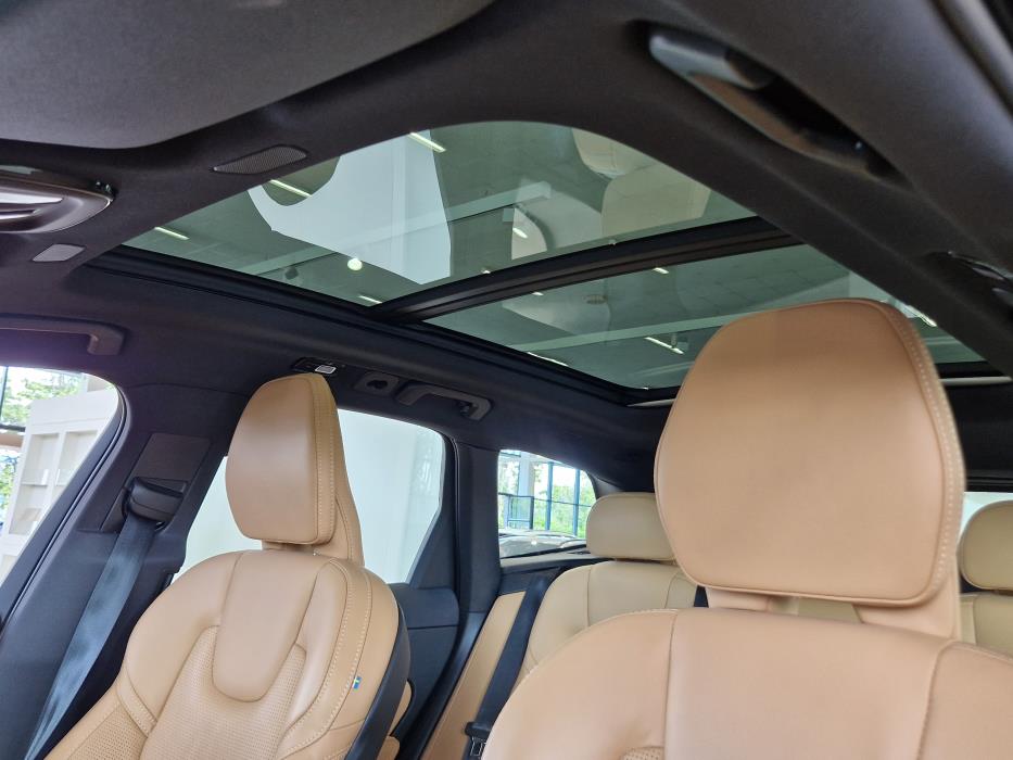 VOLVO XC60 2022
