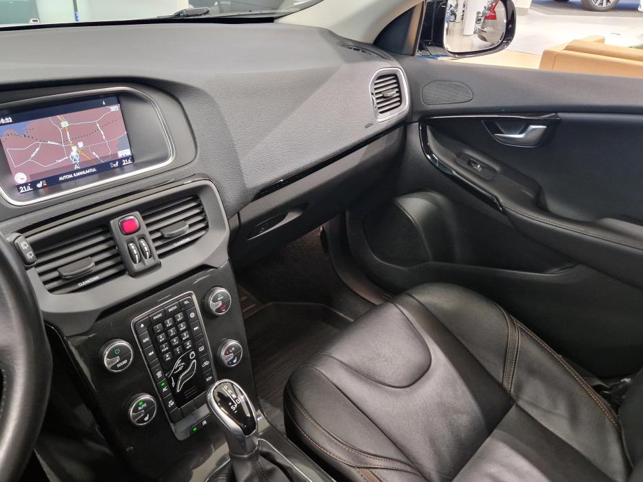 VOLVO V40 Cross Country 2019