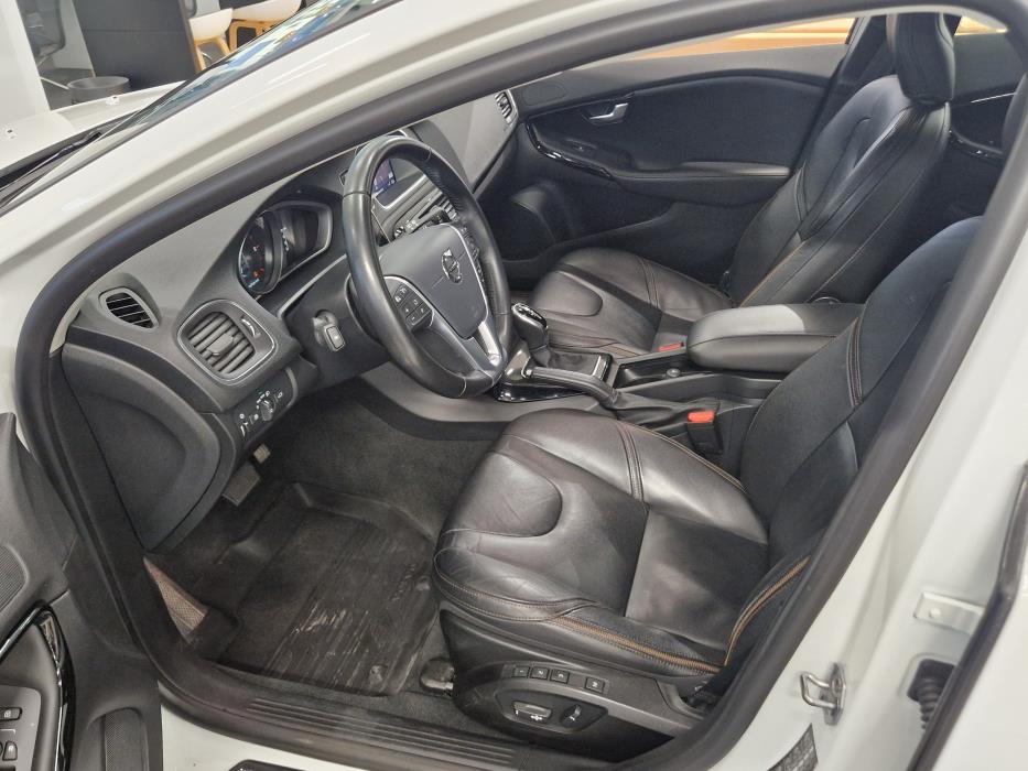 VOLVO V40 Cross Country 2019
